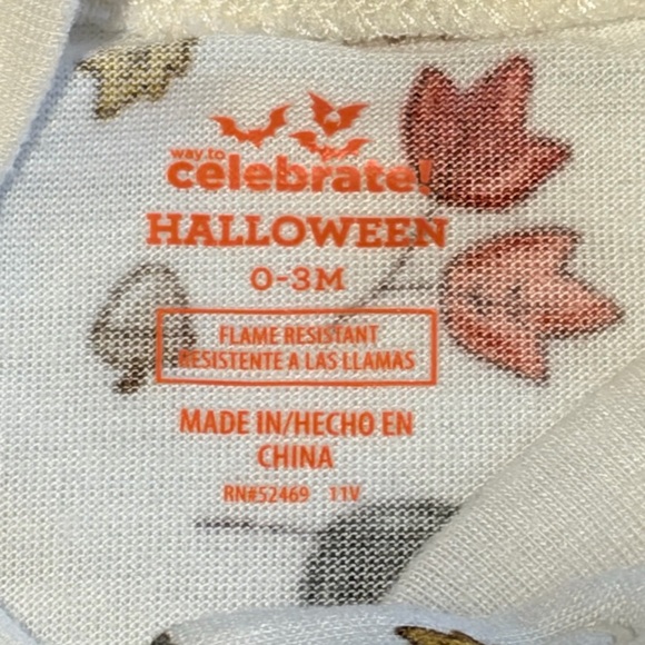 NWOT ! Leaf Print Kids One Piece - Picture 5 of 5